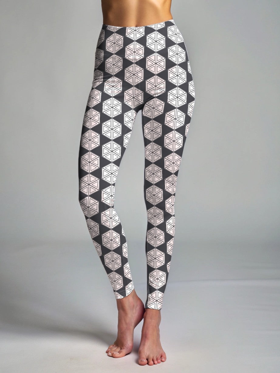 Trendy Hexagon Pink Print Premium Oversized Tee With Tummy Tuck Body Shaping Leggings Co-ord Set