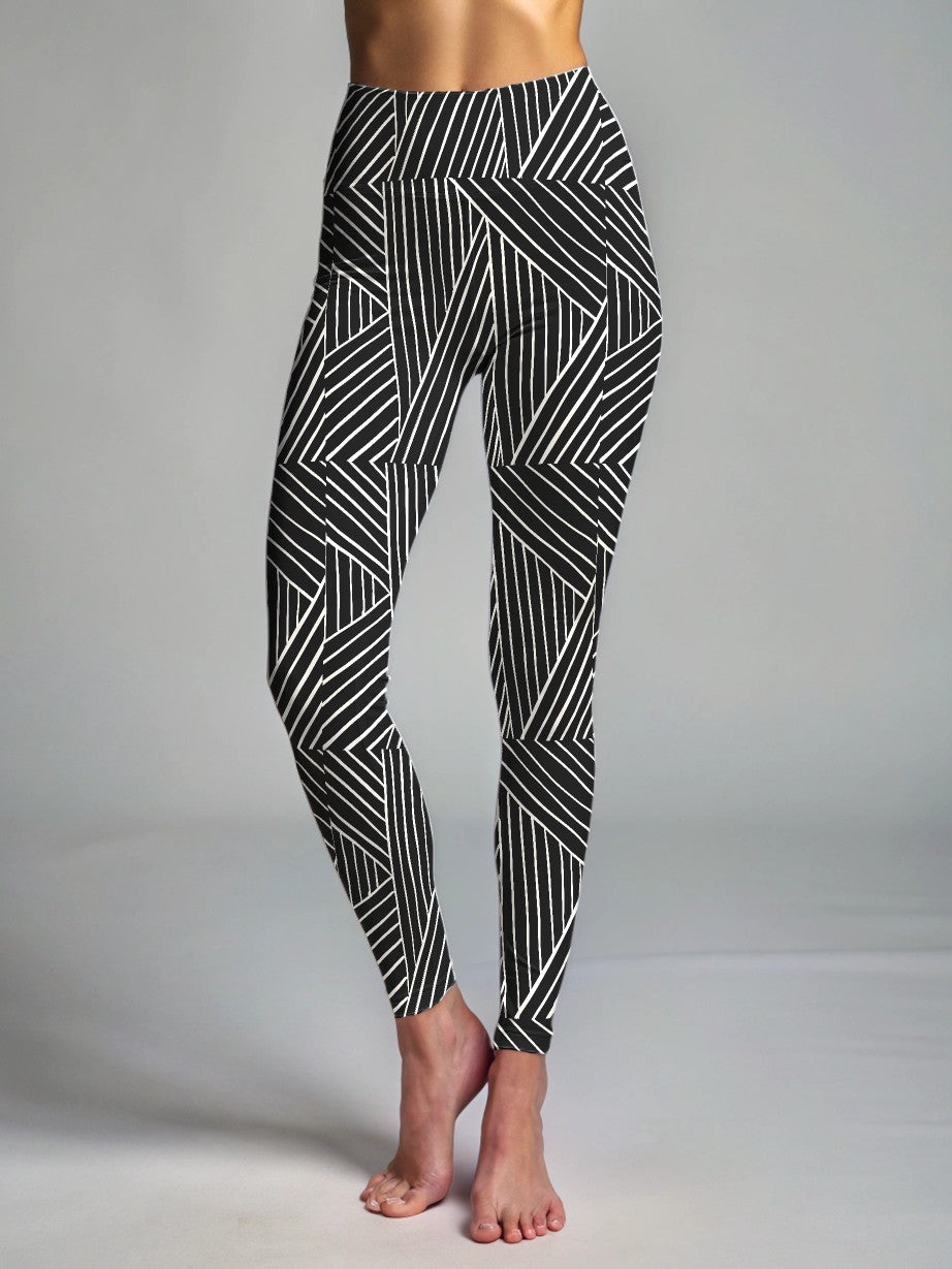 Evergreen Black Matrix Print Premium Oversized Tee With Tummy Tuck Body Shaping Leggings Co-ord Set