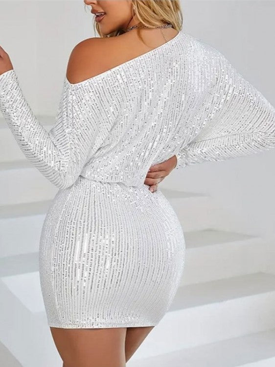 Splendid Fitted Long Sleeve Boat Neck Dress