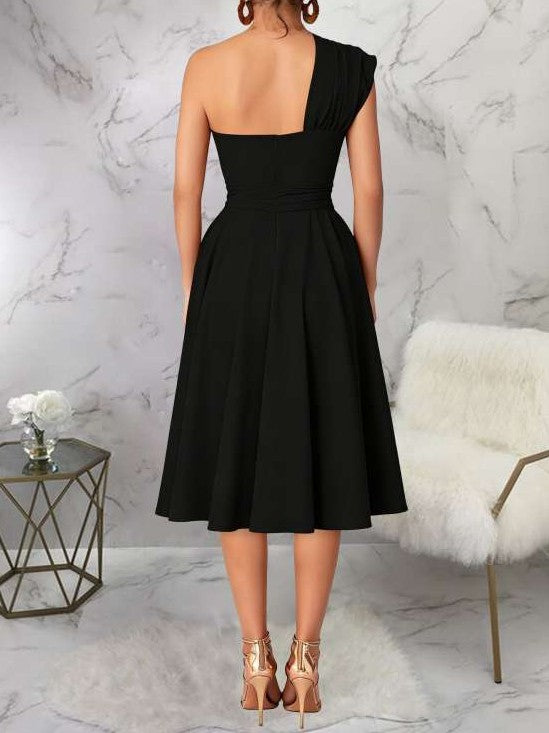 Charming One Shoulder Solid Pleated Sleeveless Black Midi Dress