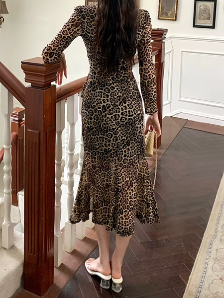 Chic Leopard Print V Neck Long Sleeve Bodycon Dress