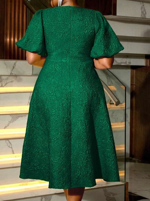 Gorgeous Carved Pattern Solid High Rise Flower Decor Green Midi Dress