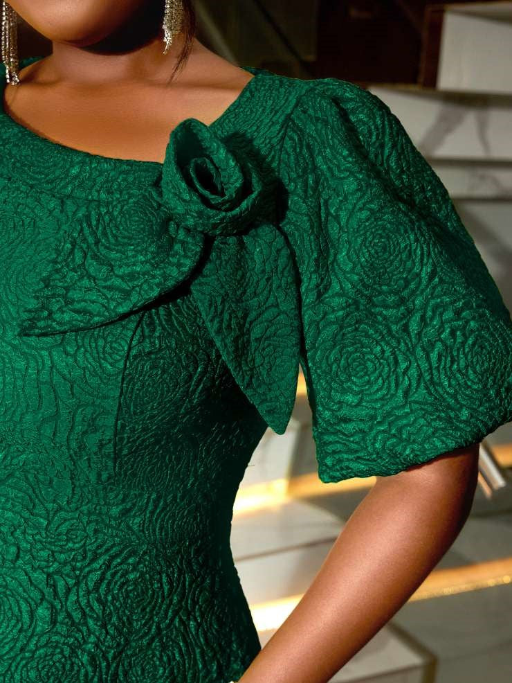 Gorgeous Carved Pattern Solid High Rise Flower Decor Green Midi Dress