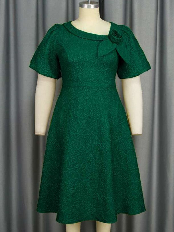 Gorgeous Carved Pattern Solid High Rise Flower Decor Green Midi Dress