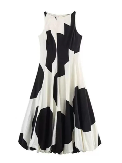 Lovely Monochrome Swing Abstract Midi Dress