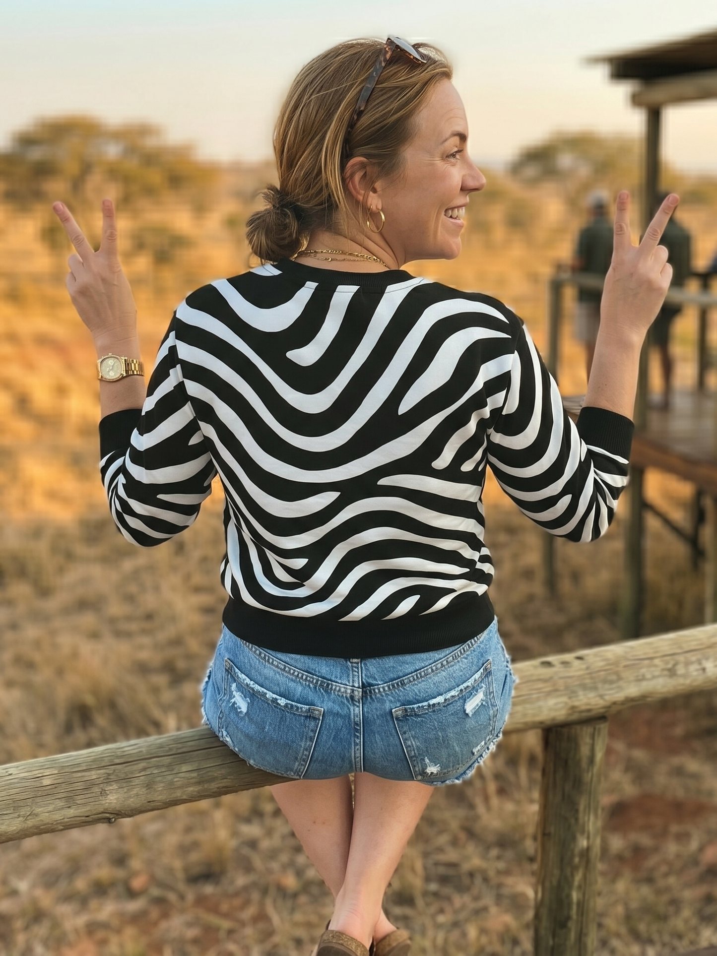 Chic Wavy Zebra Print Sweatshirt