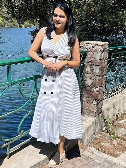 Smart V Neck Stripped Sleeveless Dress
