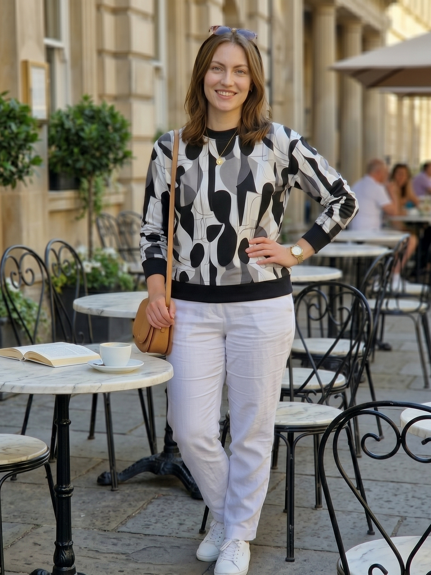 Smart Abstract Print Black Sweatshirt