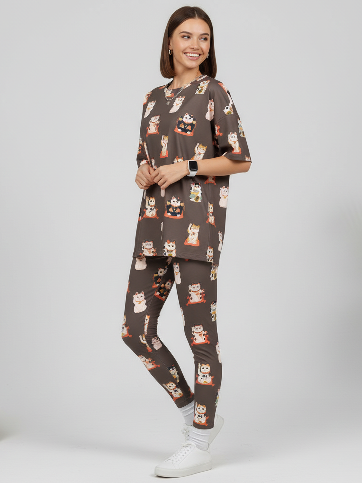 Sweet Japenese Cat Dolls Print Premium Oversized Tee With Tummy Tuck Body Shaping Leggings Co-ord Set