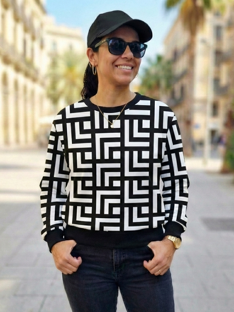 Dubai Vibe Geometric Print Black Sweatshirt