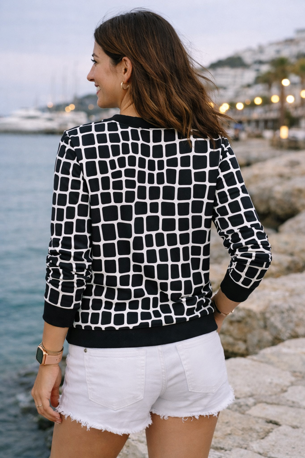Monochrome Snake Print Black Sweatshirt