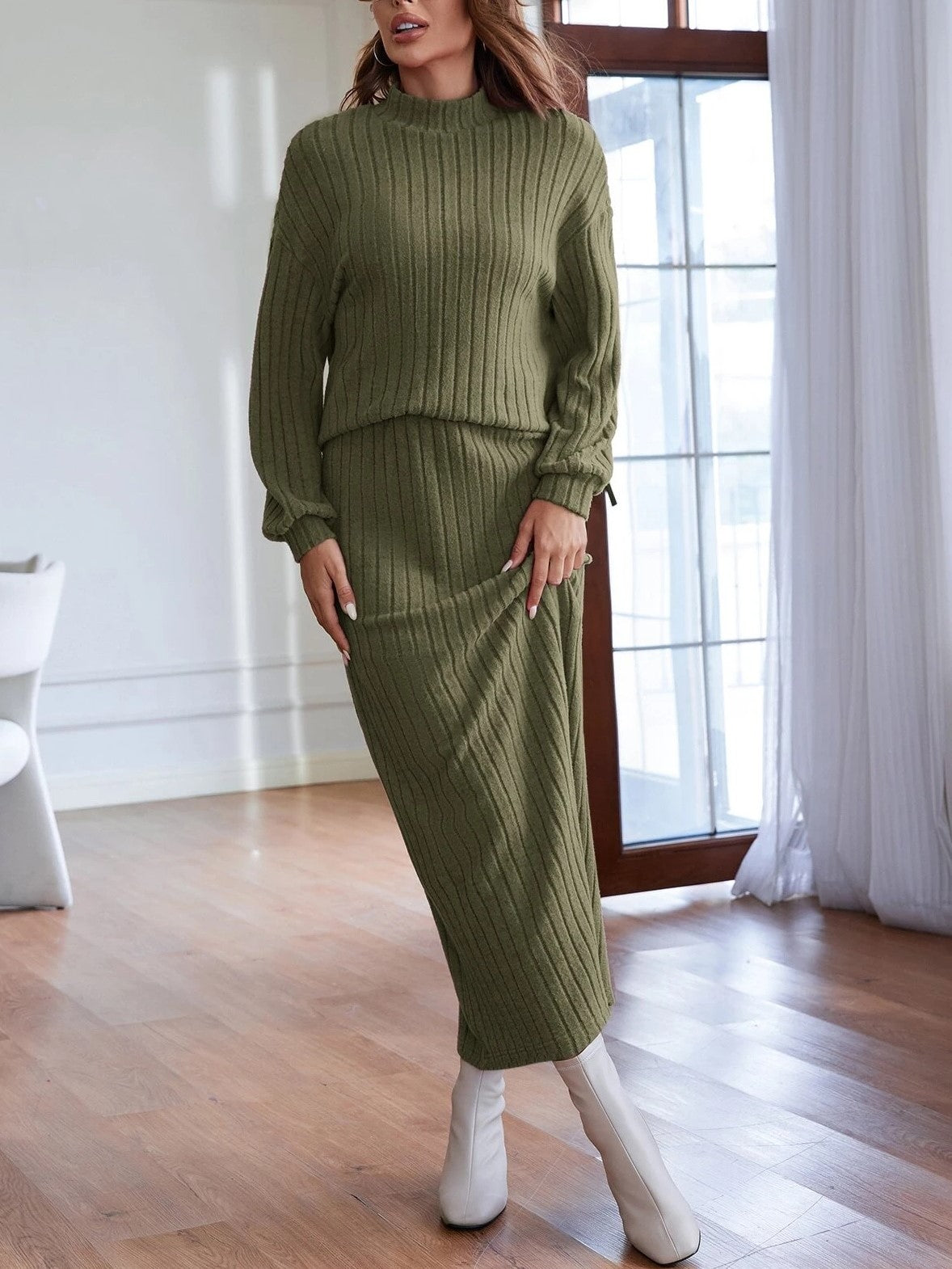 New Arrival Striped Mock Neck Knitted Green Pullover Skirt Set