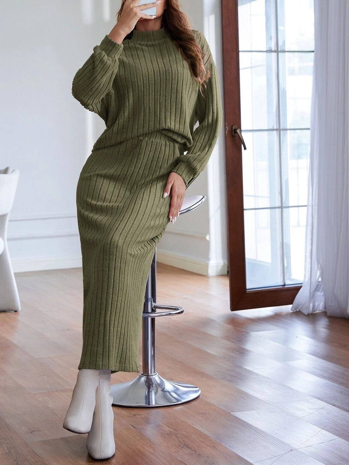 New Arrival Striped Mock Neck Knitted Green Pullover Skirt Set