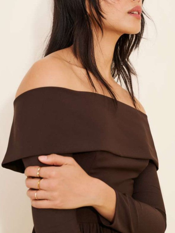 Pretty Off Shoulder Pleated Long Sleeve Brown Midi Dress