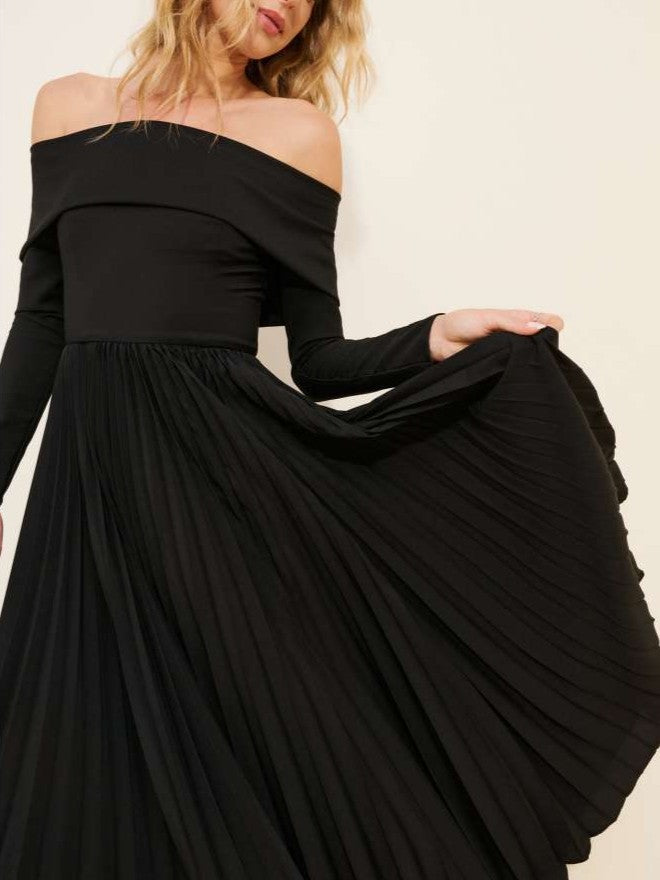 Pretty Off Shoulder Pleated Long Sleeve Black Midi Dress