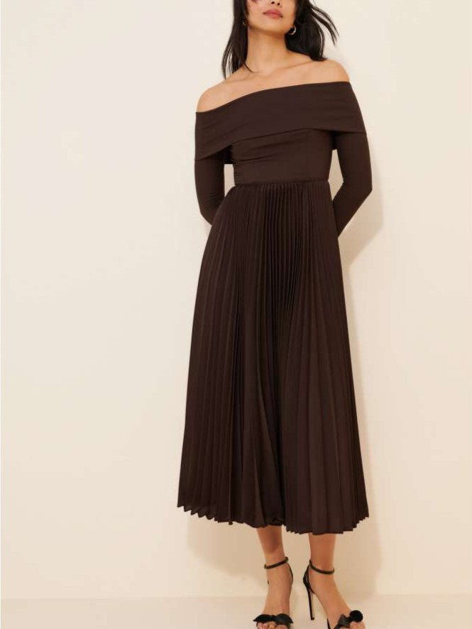 Pretty Off Shoulder Pleated Long Sleeve Brown Midi Dress