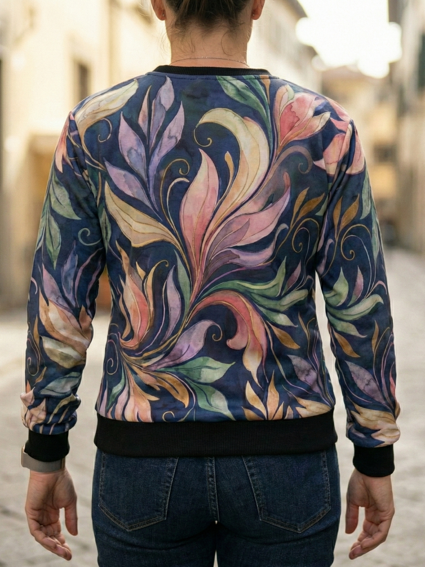 Soothing Nature Inspired Print Multi Colour Sweatshirt