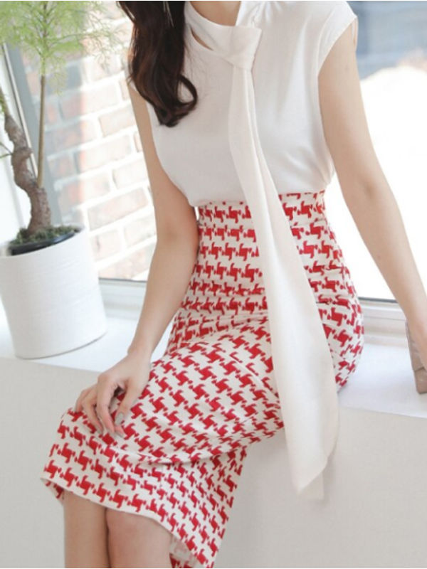 Beautiful White Top With Houndstooth Print Skirt Set