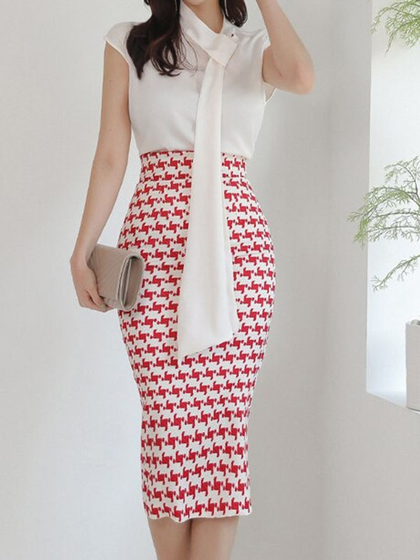 Beautiful White Top With Houndstooth Print Skirt Set
