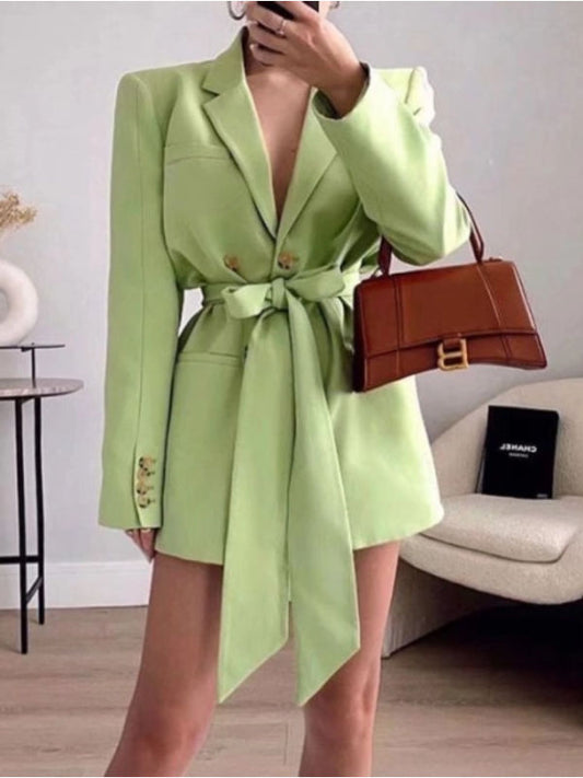 Classy Solid Color Suit With Belt